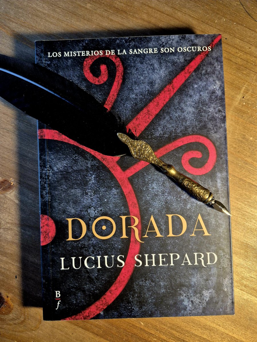 DiUrarte's tweet photo. Buenos días! Ya que parece que vuelve la moda de los vampiros, os traigo reseña sin spoilers de una novela de vampiros que seguramente no conoces.

Hoy, Dorada (The Golden, 1993), de Lucius Shepard. https://t.co/CQELjRjEHl