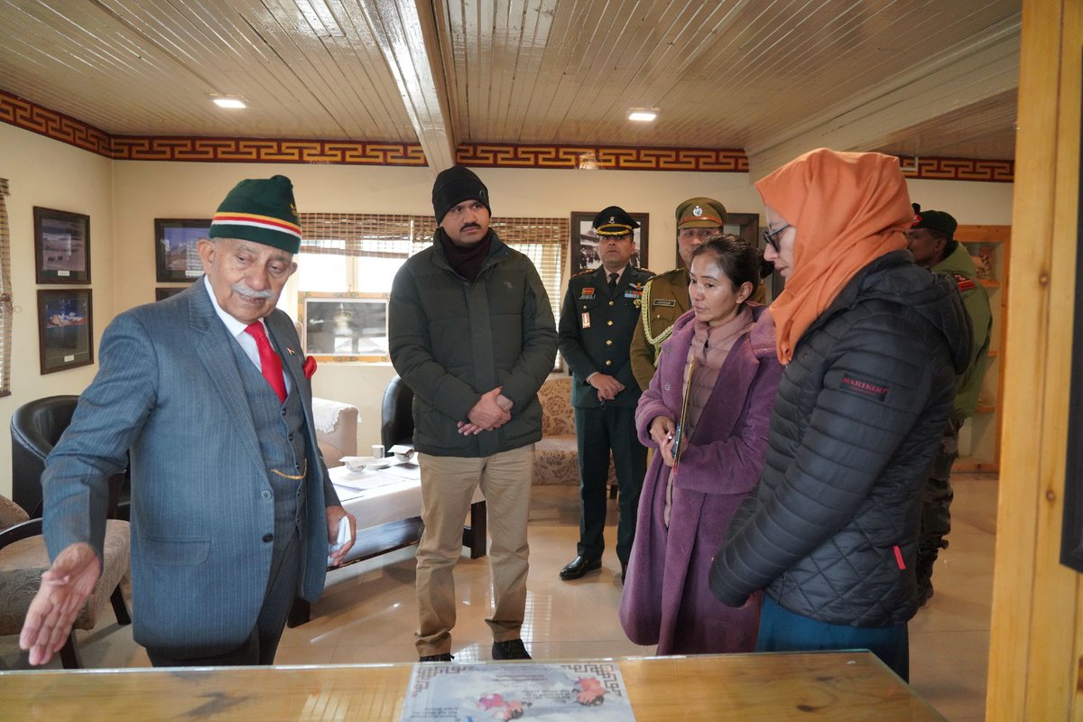 lg_ladakh's tweet photo. The Hon'ble Lieutenant Governor, Brigadier (Dr) BD Mishra (Retd), visited the #ChaderTrek Registration Centre in Leh today to review the ongoing #Chader Trek and assess the facilities at the #TouristInformation Centre.
#ChaderTrek #WinterLadakh
#TourismLadakh @utladakhtourism https://t.co/ijjpsBe9qU