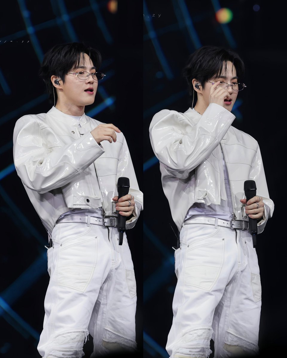 indiesh2o's tweet photo. save me 1 to 3 suho https://t.co/XqDLgiclsv