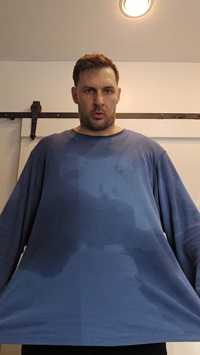 Shawnsedged's tweet photo. Sweaty 😓 https://t.co/PRyblZBLVD