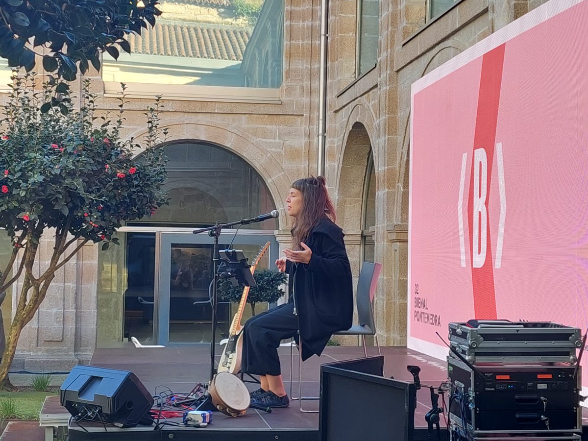 🎨É unha moi boa nova para a nosa cidade que, tras 15 anos de ausencia, a Bienal de Pontevedra reviva para situarnos no epicentro da vangarda artística internacional

🎭 Ao acto de presentación deste evento cultural asistiron os socialistas <a href="/ivanpuentes/">Iván Puentes</a> , <a href="/c_hermo/">Carmen Hermo</a> e <a href="/MariaAdrio1/">Maria Adrio</a>