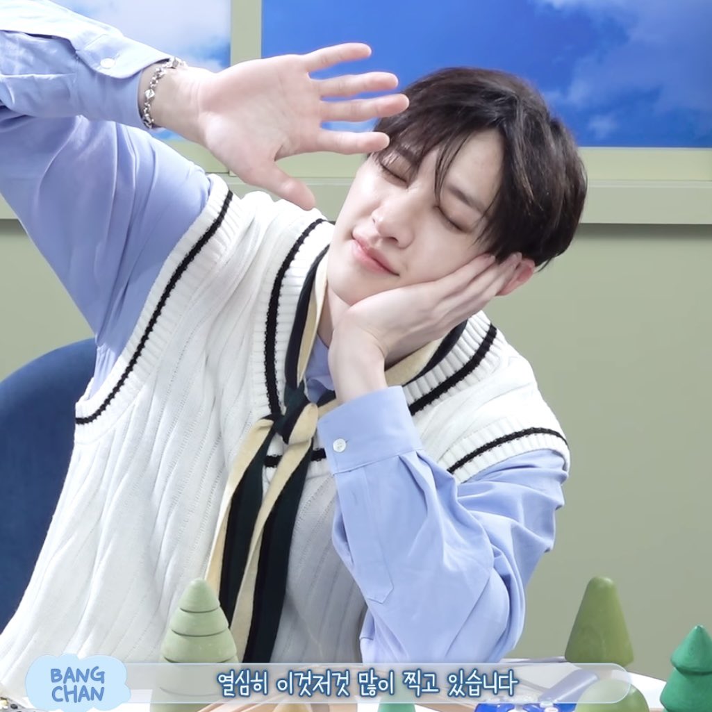 bxxxxxxxxg's tweet photo. 귀여워 잘생겻어 https://t.co/hvLf4tK5bx