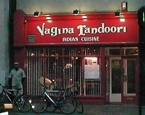 ionpapy's tweet photo. Cuisine indienne, mais apparemment, on peut aussi manger tamoul. https://t.co/u0TQVxK2yz