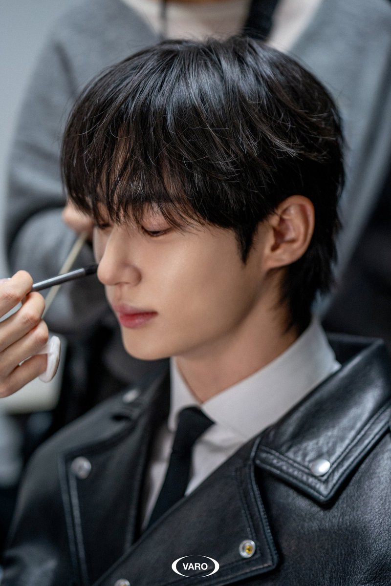 omownm2's tweet image. 변우석 얼굴을 봐 대박임......