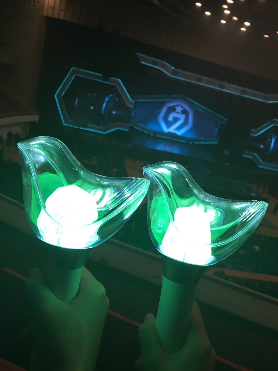 ZJYYY_'s tweet photo. @1theK @GOT7Official Fly in SHANGHAI in 2016 
Do you guys remember？
IGOT7 will follow got7 forever💚
#갓세븐_열한살_생일파티 #GOT7_11TH_BIRTHDAY https://t.co/mDf64wmVal