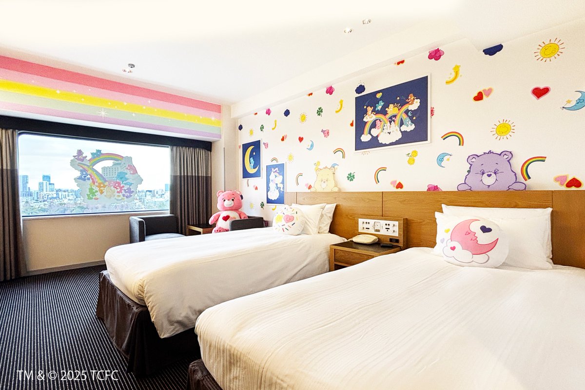 carebears_jp's tweet photo. 🌈✨️🌈✨️🌈✨️🌈✨️
#ケアベア × ホテルニューオータニ（東京）
コラボレーション宿泊プラン予約受付スタート
🌈✨️🌈✨️🌈✨️🌈✨️

360度ケアベアいっぱいの「 #ケアベアホテル 」🪞🪄 本日1/17(金)10:00より予約受付スタートです💗

⬇️お部屋の詳細はこちら
https://t.co/ZQuaZddBYQ https://t.co/wxStuqEGIa