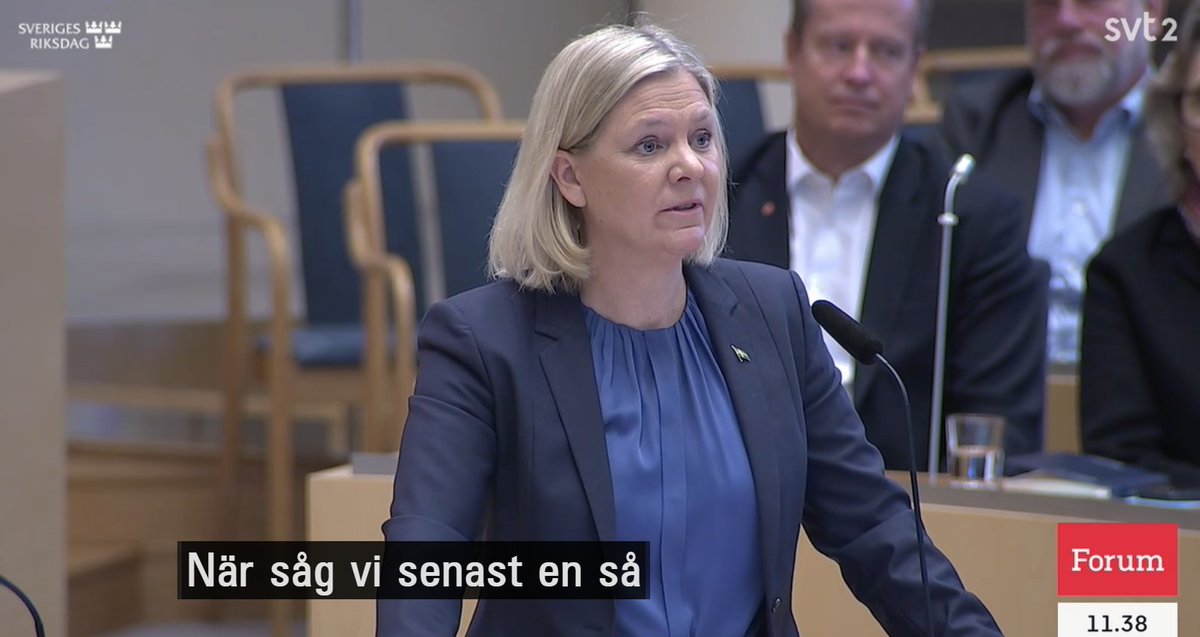 InteSosseSe's tweet photo. .. I ett par minuter fortsätter @emarmorstein rabbla, stärka och motivera (S) narrativ, partiets politik och retorik i opartiska, objektiva @svt

Studions utgångspunkt är hela tiden Magdalena Anderssons. Det första klippet EM visar är således, hör och häpna, ett aggressivt- https://t.co/eydeROv2T5