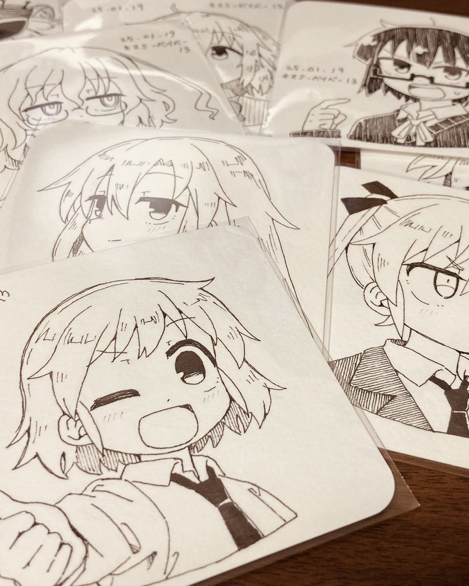 今週末にあるキスミーベイベーではせあおさんのスペースにお邪魔させてもらう予定です!せっかくだし私自身も何か出したかったので、お買い上げいただいた方でご希望の方にオマケとしてアナログイラストのお好きなものを差し上げます。
多分全部で10枚くらいです。 