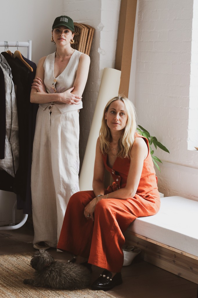 FanfareLabel's tweet image. ✨ Introducing The Fanfare Label Muse – a special edition of our online journal dedicated to celebrating inspirational women in the fashion and styling world. 💫

fanfarelabel.com/blogs/the-true…

#FanfareLabel
#SustainableFashion
#FashionInspiration #WomenInFashion#StylingStories