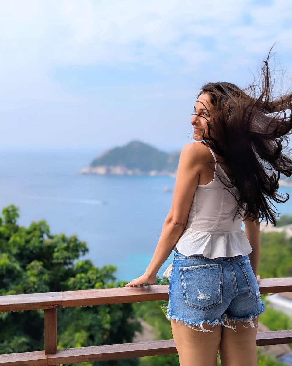 andrea_jeremiah's tweet image. Islanding 🏝️