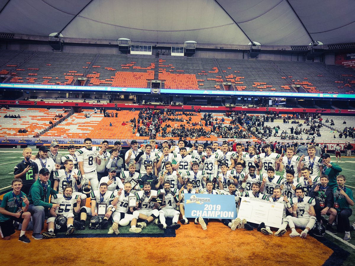 BallCoachTy's tweet photo. What a run we had 🩶💚🐺

To all of my @CSPfootball players past and present- I love you and appreciate you more than I could ever express with words.

Football is family. Banners hang forever. https://t.co/cXij8twwKU
