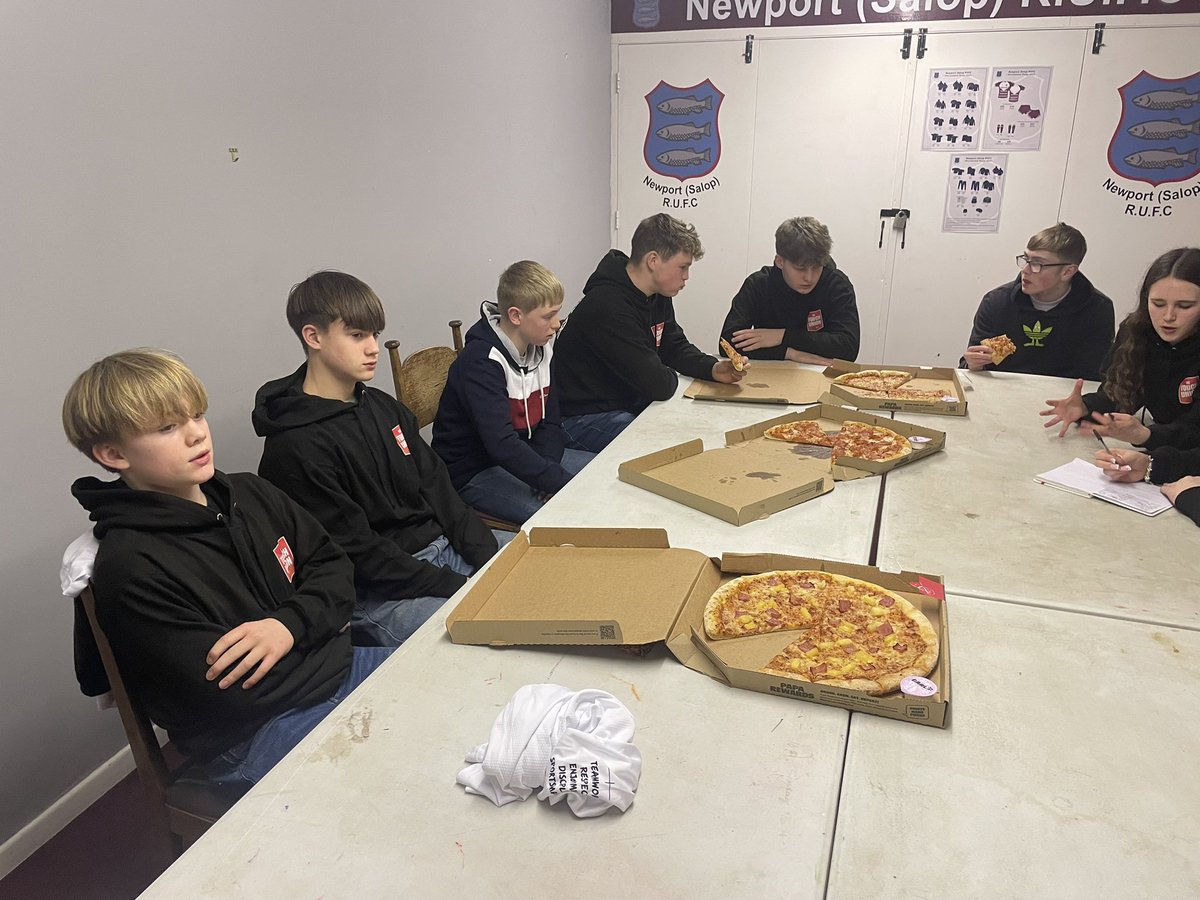 TWSSP's tweet image. Our first @EngRugT1Rugby Young Ambassadors event of the new year took place @NewportSalopRFC this week. Putting together plans for the T1 Year 7 Girls’ event @TelfColl_Sport later this month. 

Great pizza provided by @PapaJohnsUK too!