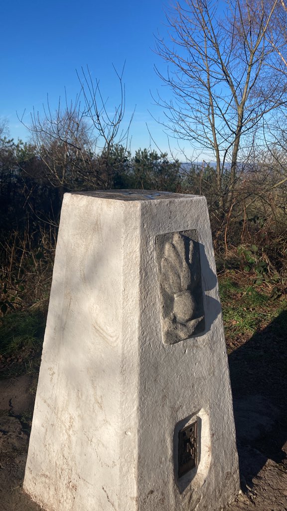 dan_pips's tweet photo. Highest point on Sandstone Trail and first brew with a view of the year #Rawhead https://t.co/ShRTZV0Wk6