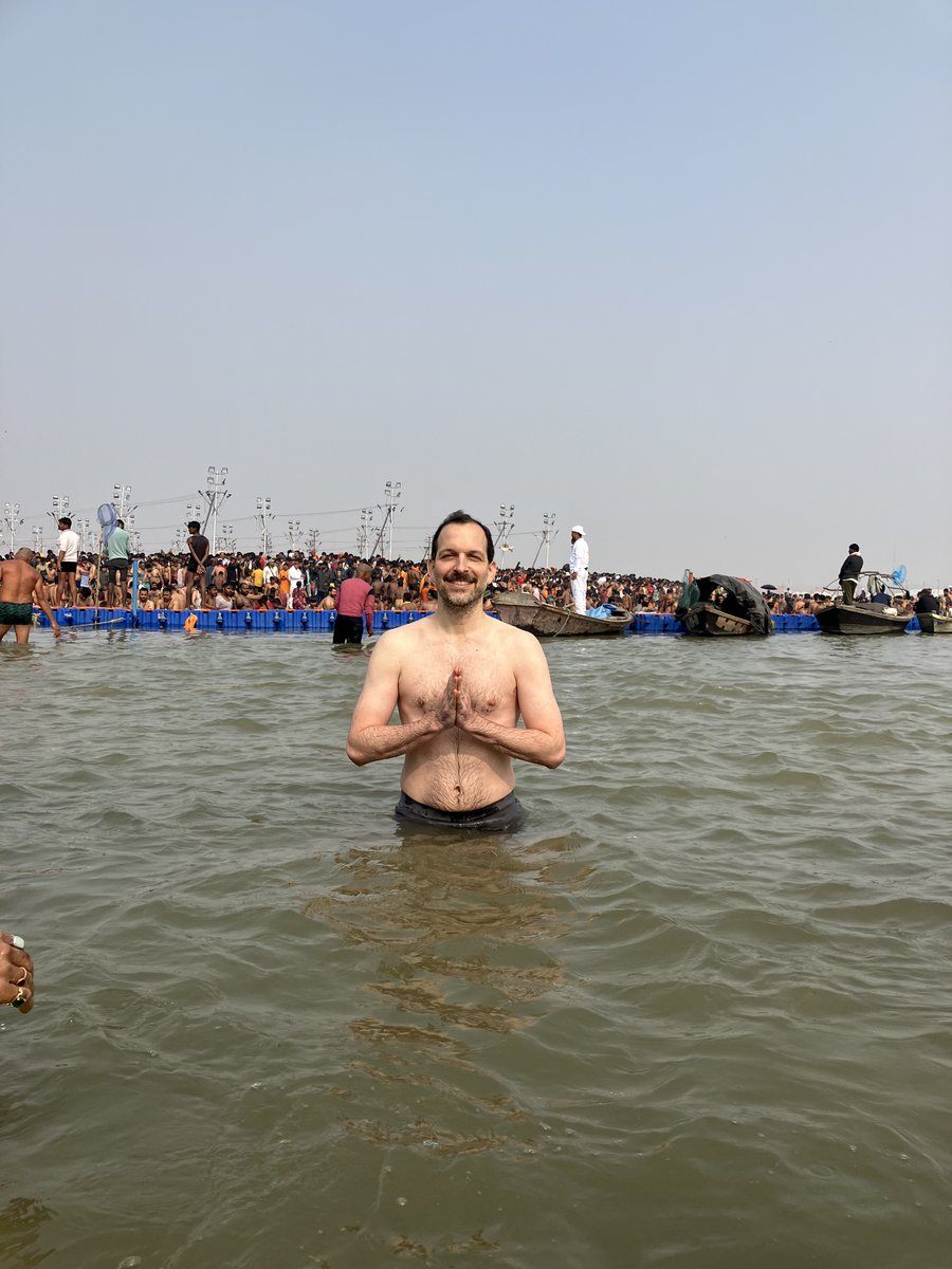 On the first day of the Maha Kumbh Mela, Ambassador David Puig visited Prayagraj and joined millions of pilgrims for a dip at the Triveni, the confluence of the holy rivers of hinduism. <a href="/MEAIndia/">Randhir Jaiswal</a> <a href="/IndiainDR/">India in Dominican Republic & Haiti</a>
