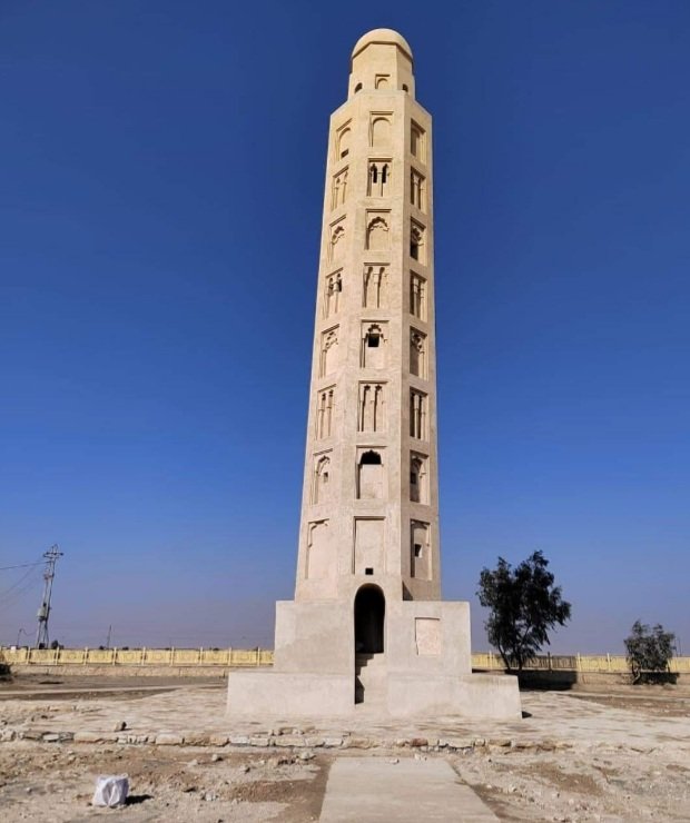 مئذنة عنة الاثريه بنيت في فترة الامارة العقيليه منتصف القرن الرابع 👇