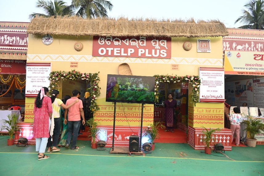 scstdevdept's tweet photo. Like previous years, OTELP PLUS participated in Adivasi Mela 2025 with a new theme 'Intensive Farming Cluster ' (IFC). IFC is an innovative approach taken up by OTELP PLUS since  the year 2022-23 for multiplication of farmers income in all weather cropping systems in kharif , rabi and summer. Under the IFC, agriculture clusters have been developed in continuous patches covering solar based borewell irrigation system with overhead tank in the field for assured irrigation round the year. Besides, market linkage of the horticulture produces , solar cold rooms, Multi skill training hubs, livestock rearing units are also being integrated with the IFC.#AdivasiMela2025  #OTELPPLUS #IntensiveFarmingCluster
#IFC #AgriculturalInnovation #FarmerEmpowerment
#SustainableAgriculture #WeatherResilientFarming
#MarketLinkage #SolarBasedIrrigation
#TribalDevelopment