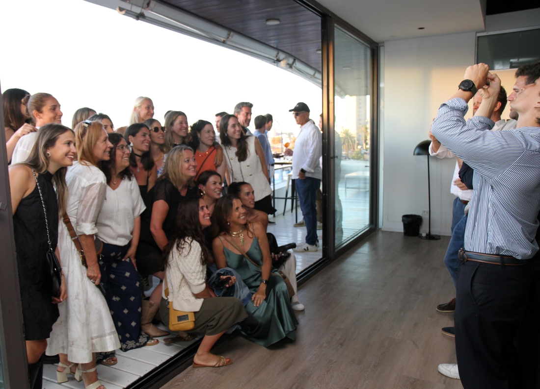 🇺🇾 CVC’s Sunset en Punta del Este 

En el marco de #PuntaTech, dimos inicio al año con el CVC's Sunset. Las oficinas de Sancor Seguros fueron el escenario para construir conexiones valiosas y compartir ideas que seguirán impulsando el desarrollo de nuestra comunidad.