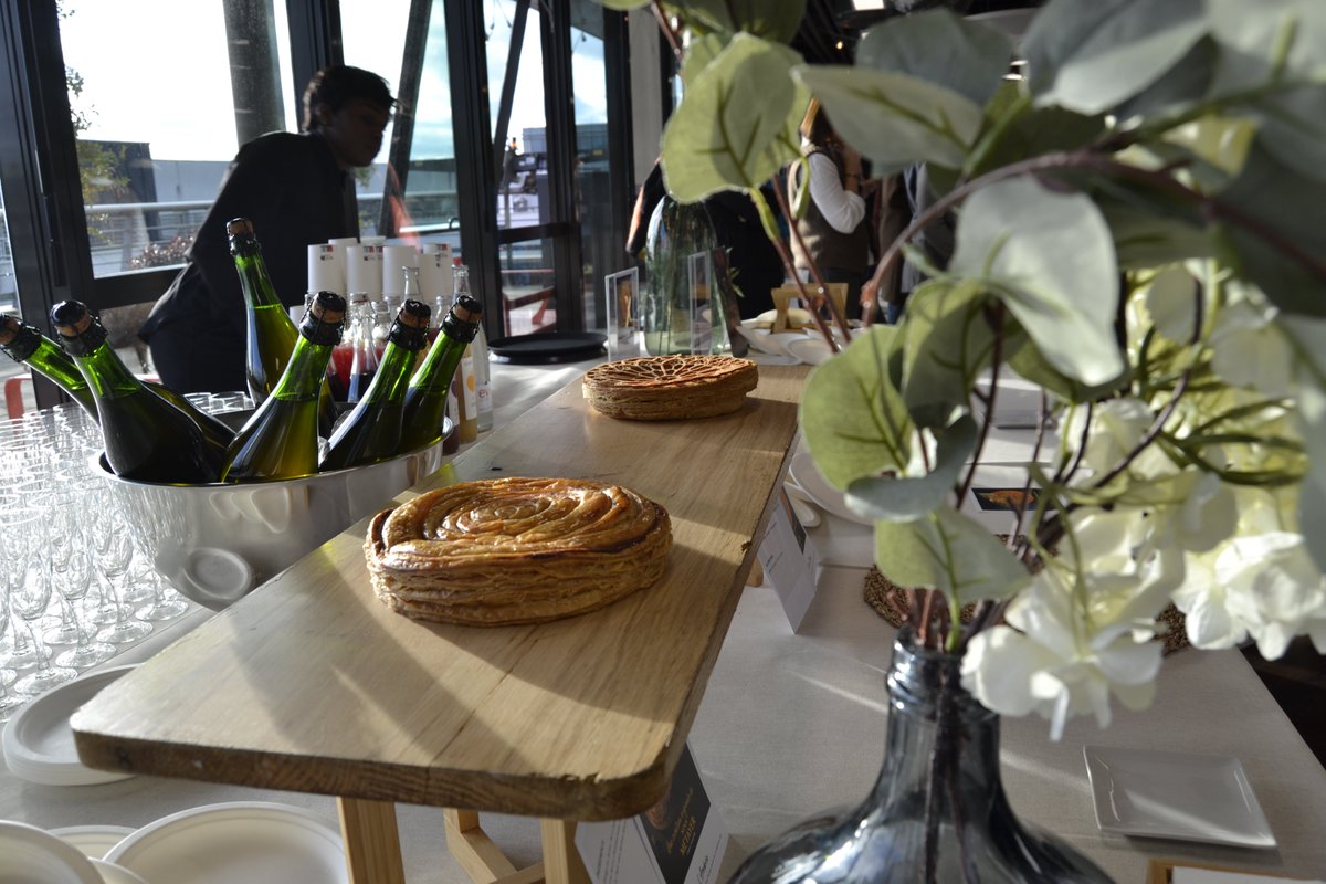 🚀 Ensemble vers 2025 !
Chez Europ Assistance, nous débutons l'année sur une note festive avec la présentation des #vœux à nos collaborateurs. Nous sommes prêts à accueillir 2025 avec énergie et optimisme et à devenir la société d’assistance de référence en France.
#youlivewecare