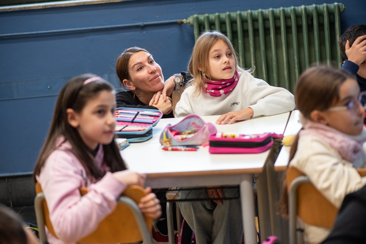 fcn_onlus's tweet image. Ieri, la parola COMUNITA’ e @fcn_onlus con il VicePresidente Roberto Santagostino sono entrate al  Convitto Carlo Alberto  di #Novara nelle due quarte che stanno partecipando al progetto ABCDono (abcdono.it).
#fondazionenovarese #abcdono