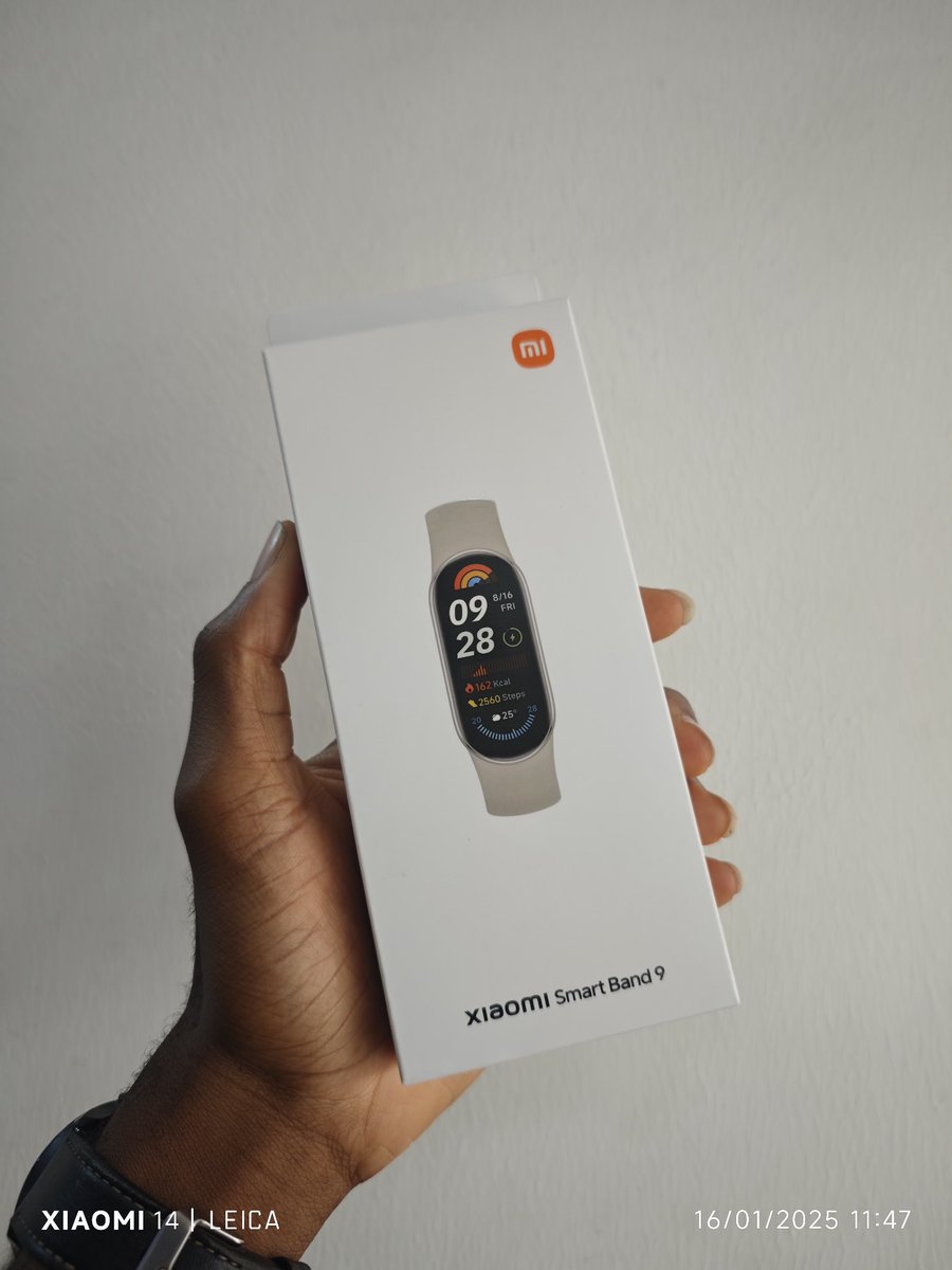 PrinceKiah__'s tweet photo. 🚨 Deal Alert 🚨  

Sleek and powerful | Xiaomi Band 9 (Titan Gray) for just ₦60,000! 

📍 Location: Lagos, Nigeria  
📞 Contact: 08082559888  

Stay fit, track your goals, and upgrade your style today. Limited stock available—don’t miss out! 🕒  

#XiaomiBand9 #FitnessTracker https://t.co/GAFFyj8QAS