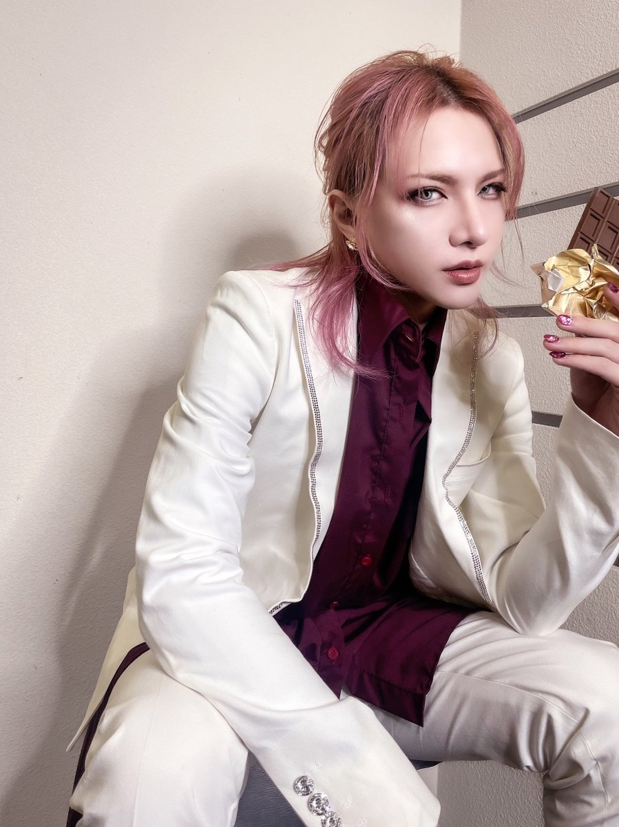 Sena_JILUKA's tweet photo. 今日もお疲れ様🥀 https://t.co/njyIpCzTlP