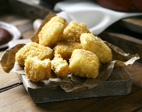 Hoy celebramos el Día de la #Croqueta. ¿Quieres saber cuál es su origen? ¿Sabes dónde comer algunas de las mejores? 

Te lo contamos todo y te regalamos dos recetones! 

➡️ comidasmagazine.com/secciones/dia-…