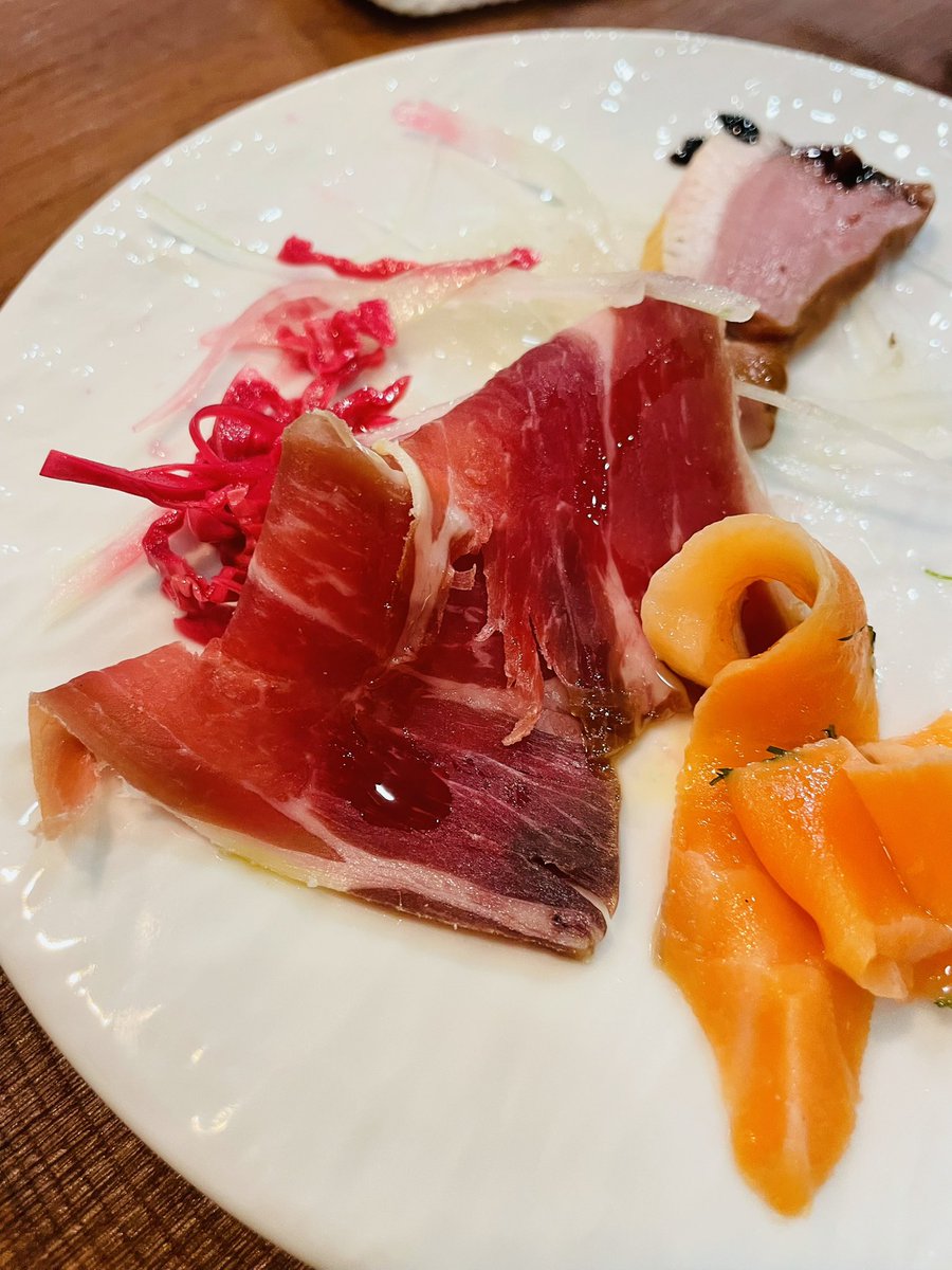 mi_nyanshi's tweet photo. 交野市に去年できた洋食屋さんロティスールピエロ全部美味しくてびっくり🫢また行こ〜 https://t.co/teZWFB0R4u