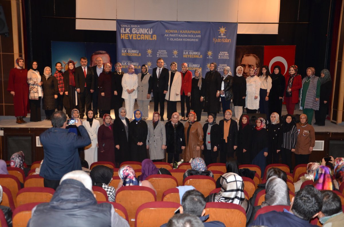 Akkadinkarapinr's tweet photo. Ak Parti Karapınar Kadın Kolları 7. Olagan Kongresi Hayırlı olsun inşallah. Görevini devreden Ayşe Taşpınar Baskanimiza teşekkür ediyor, görevi devralan Akile Yazar Baskanimiza yeni görevinde başarılar diliyoruz. https://t.co/kptTV4XtAl