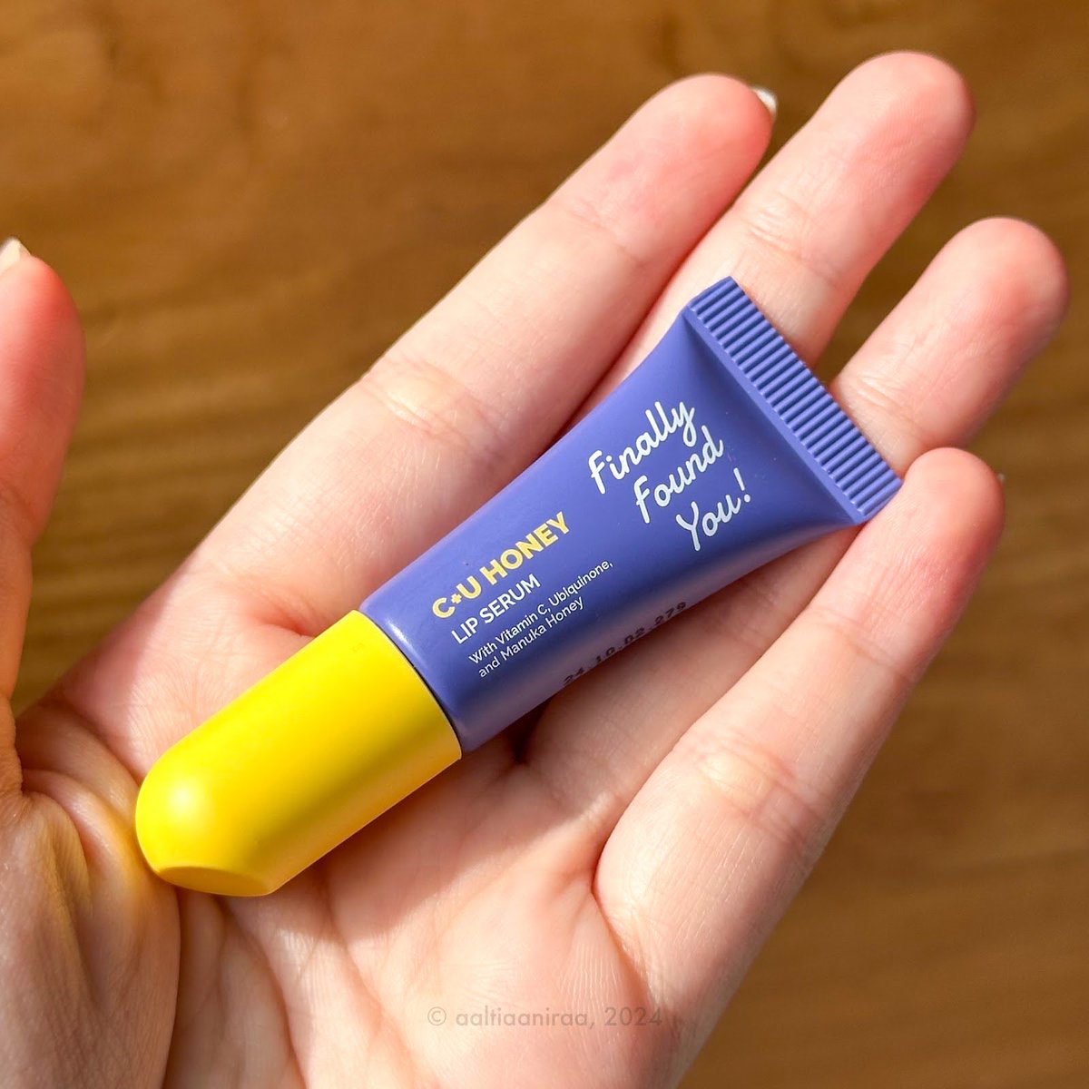 bakuchiollyc's tweet photo. SINI AKU REKOMENDASIIN SI KECIL CABE RAWIT YANG BIKIN BIBIR JADI SUPER CAKEPP

Ini lipcare bisa bantu cerahin, lembapin, plus menutrisi bibir jd secakep ini🥹🫶🏻 https://t.co/UrltvK5wrJ