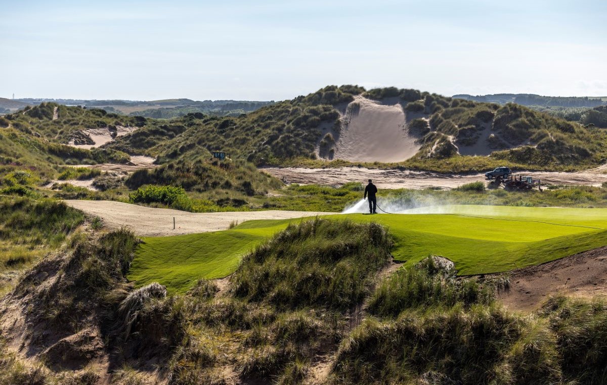 Qualified Greenkeepers bigga.org.uk/career/qualifi…