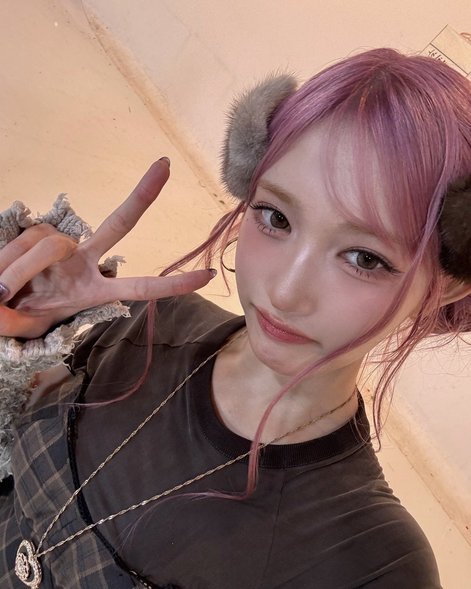 IVE_twt's tweet photo. 냐오옹🙂‍↕

#IVE #아이브 #LEESEO #이서 https://t.co/JPoGtfiUhm