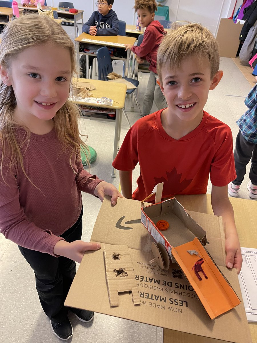 MissJeffery3's tweet photo. Grade 2’s were put to the test this week to create their own example of a simple machine that we would use in our daily lives! 
Check out their creations ⚒️ 
We have a well, a wagon, a slide, and playground spinner! https://t.co/lvD69gJXUC