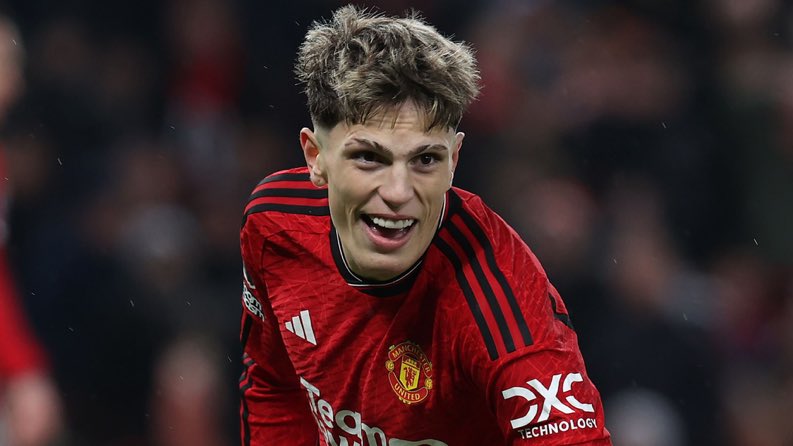 Mr Man United tweet media
