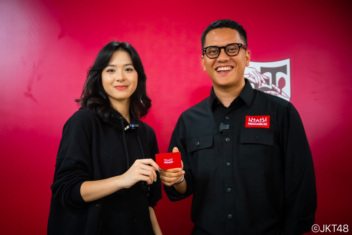 ZeeMotionID's tweet photo. Hari ini, bertepatan dengan 2 Tahun sejak pertandingan sengit yang membuat bumi gonjang-ganjing antara @_zeeasadel dari #TimPakeSendok VS @Poconggg dari #TimPakeTangan. π₯
Waktu itu kalian dukung tim yang mana, nih?
#Zeejarah https://t.co/Duzvo3IBDH