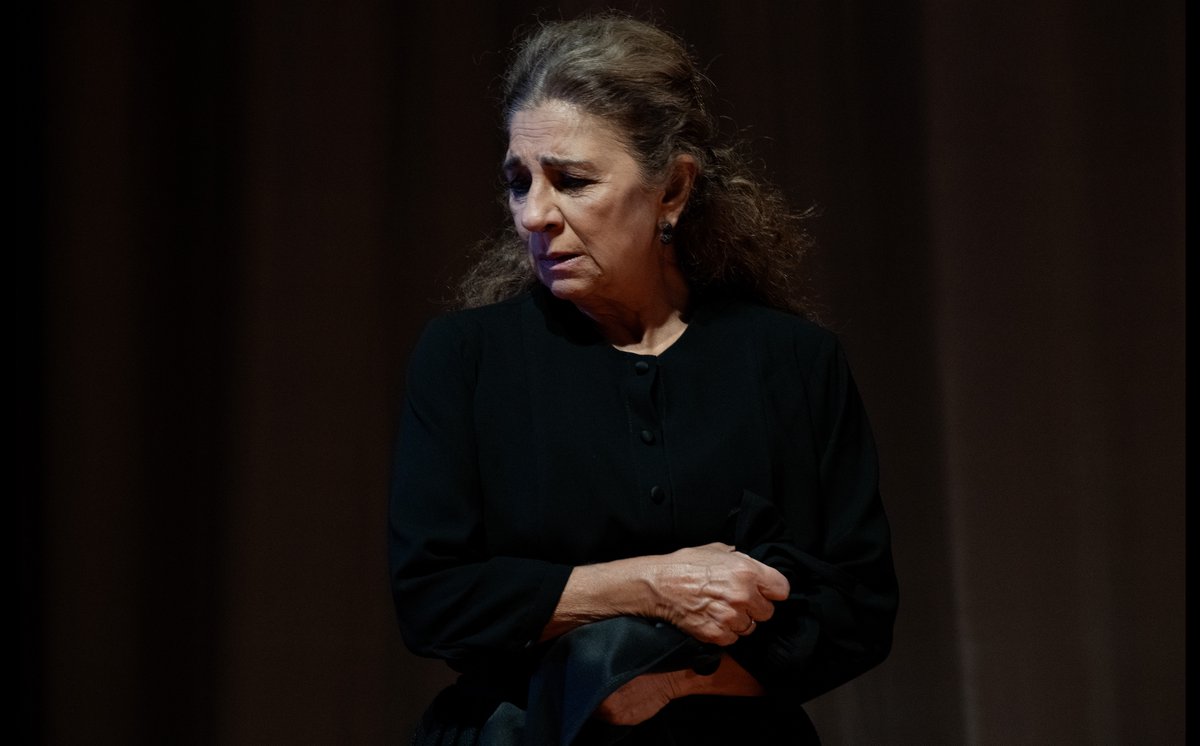 Grec Festival Bcn (@grecfestivalbcn) on Twitter photo 'Poncia' interpretada per @lolitafoficial i escrita i dirigida per @luisluquecabrera escoltem el personatge després del xoc que li causa el suïcidi d’Adela.
Espectacle que vam poder gaudir tot aquest estiu pel #GrecFestival i que ara torna a <a href="/TAGranollers/">Teatre Auditori de Granollers</a> en una funció única. 'Poncia' interpretada per @lolitafoficial i escrita i dirigida per @luisluquecabrera escoltem el personatge després del xoc que li causa el suïcidi d’Adela.
Espectacle que vam poder gaudir tot aquest estiu pel #GrecFestival i que ara torna a <a href="/TAGranollers/">Teatre Auditori de Granollers</a> en una funció única.