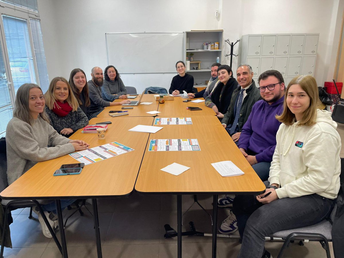 COEP_CV (@coepcv) on Twitter photo ¡Primera reunión del año con la COEP CV! Hoy damos el primer paso de este 2025 con nuestra reunión inicial. Estamos cargadas de ideas, energía y el compromiso de seguir trabajando para defender los derechos de las personas privadas y exprivadas de libertad 💪 ¡Primera reunión del año con la COEP CV! Hoy damos el primer paso de este 2025 con nuestra reunión inicial. Estamos cargadas de ideas, energía y el compromiso de seguir trabajando para defender los derechos de las personas privadas y exprivadas de libertad 💪