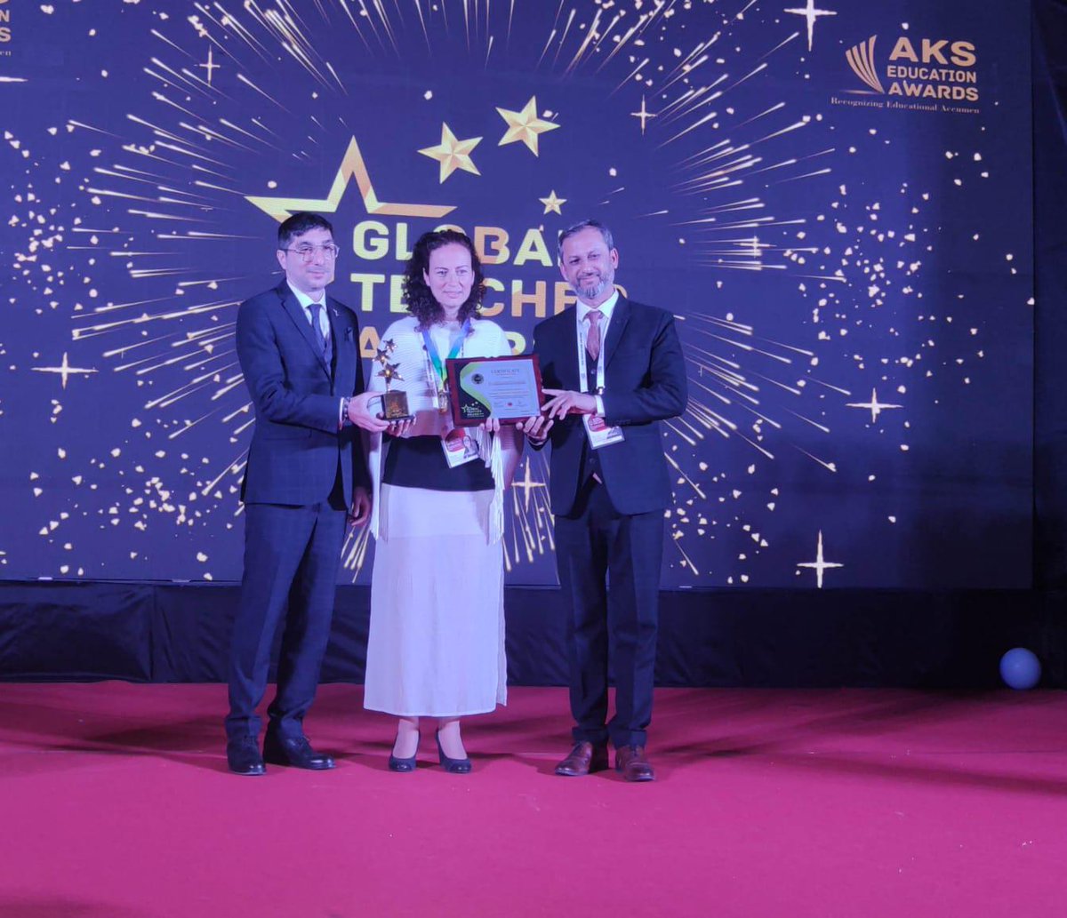 Consaburum's tweet photo. El pasado fin de semana, nuestra compañera Ana Belén Yuste, recibió el premio como una de las mejores profesoras del mundo en los Global Teacher Award 2024, celebrados en la ciudad de Nueva Delhi (India). Enhorabuena compañera!!👏👏 https://t.co/6q0h9t2pPn
