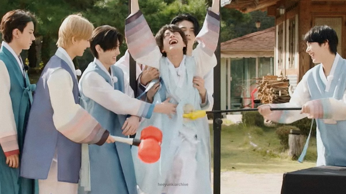 EN_archives's tweet photo. ENHYPEN'S LAUGH AND CHAOTICNESS= HEALING. https://t.co/Q2Mn7kkNJj