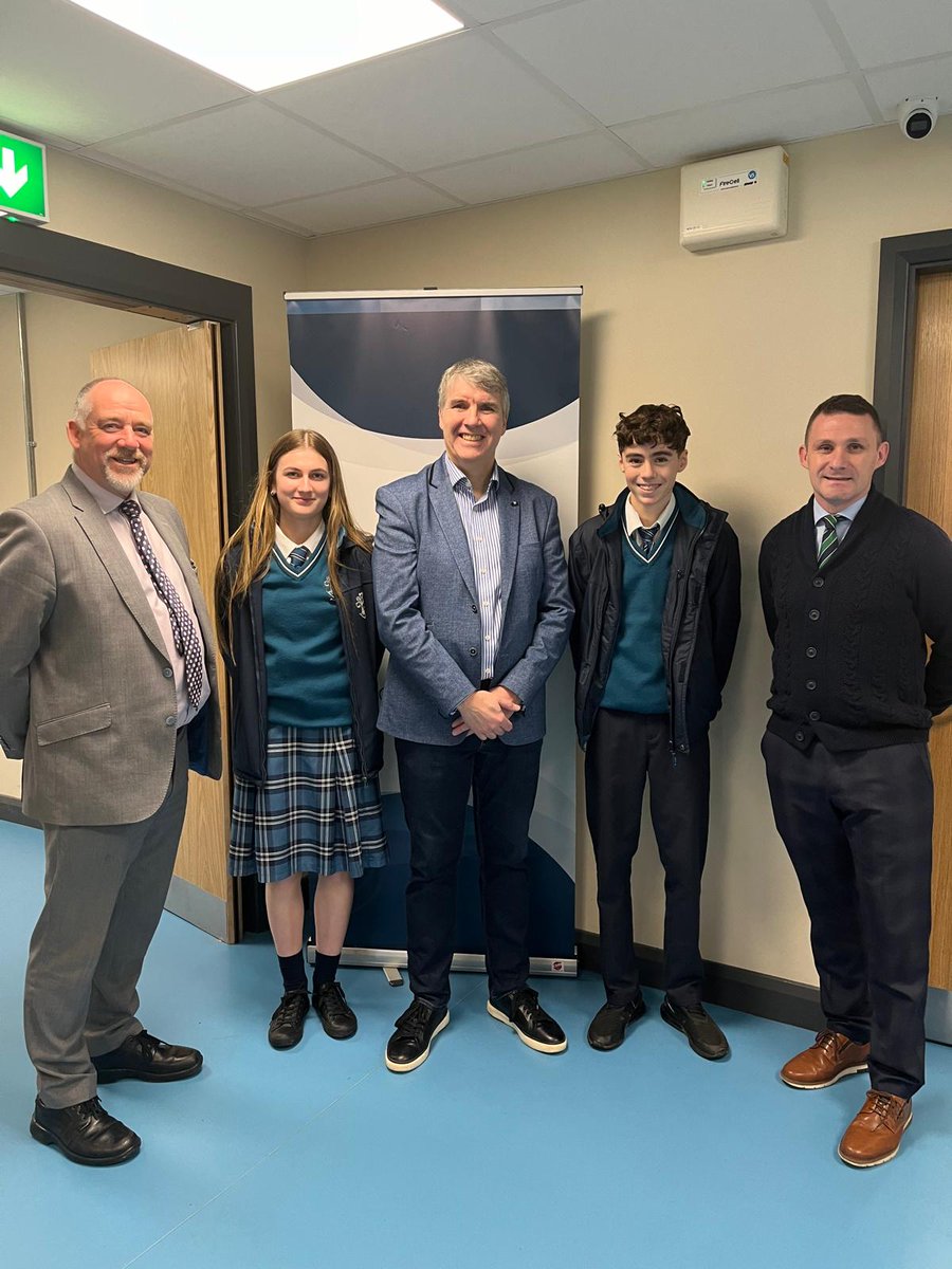 enfield_cc's tweet photo. Special thank you to Dr Niall Muldoon, Ombudsman for Children's Office, who came to ECC yesterday to speak to our students. A fantastic insight into the work he does and how it affects our students and young people. #enfieldcommunitycollege #lmetb #ombudsmanforchildren https://t.co/6Ol4gKDqAf