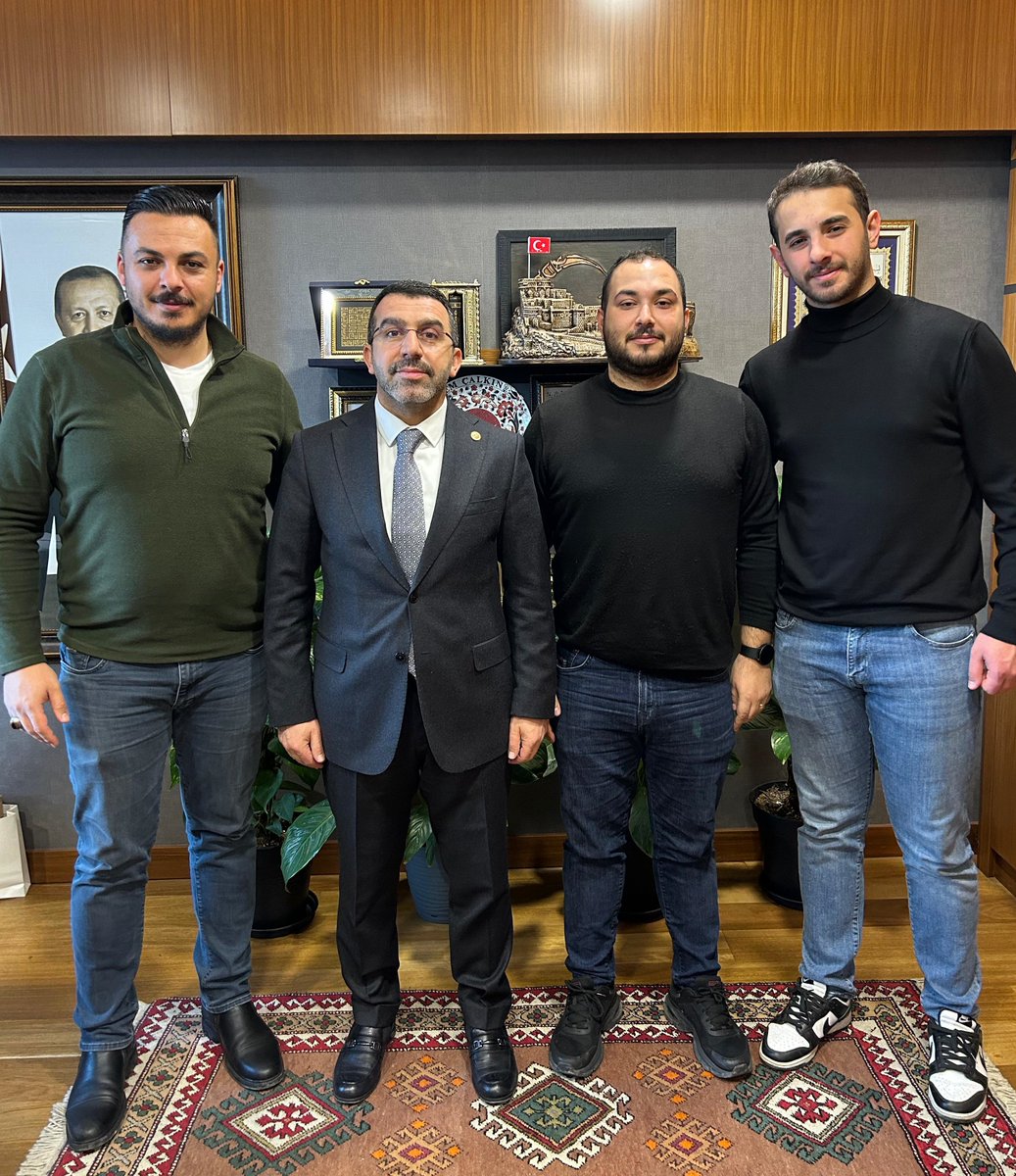 Ademcalkin's tweet photo. 📍 TBMM

Gazi Meclis'imizde ziyaretimize gelen,
🔹İl Genel Meclis Üyemiz Mehmet  Emin Karadeniz,
🔹TÜGVA Yenimahalle Temsilcisi Şahin Can Güngör,
🔹Yiğit Mert Güngör,
🔹Mesut Çobanoğlu,
🔹Orhun Tuğrul Yağbakar,
🔹Bülent Demir,
🔹Hale Demir'e nazik ziyareti için teşekkür ediyorum. https://t.co/vqUX2KUXXr