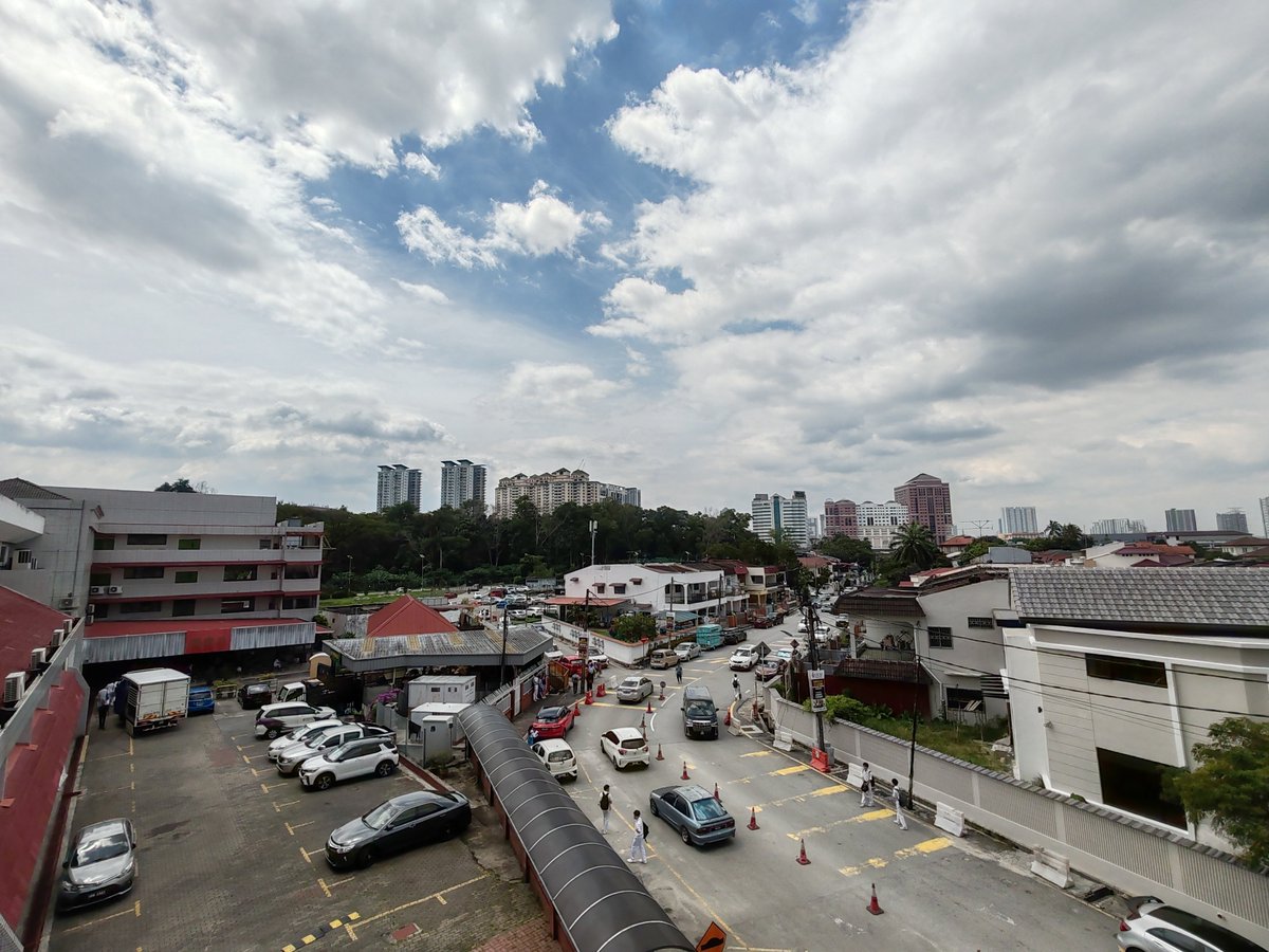 8ShenBoZi's tweet photo. Random photographing ..😎 I like the scenery 😎

#八神博子 #scene #scenery #skyline
#TARUMT #beyondeducation #photochallenge https://t.co/DiqgALS7Ax