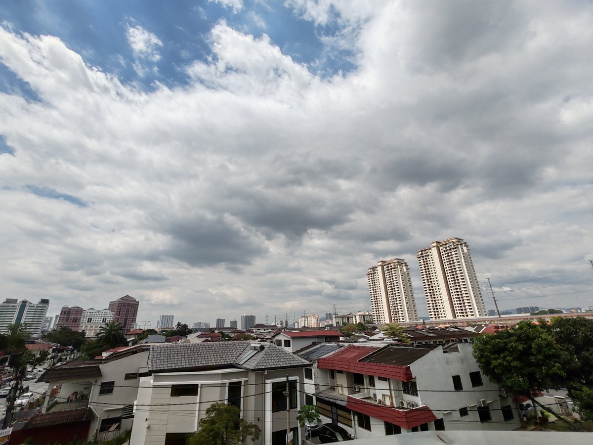 8ShenBoZi's tweet photo. Random photographing ..😎 I like the scenery 😎

#八神博子 #scene #scenery #skyline
#TARUMT #beyondeducation #photochallenge https://t.co/DiqgALS7Ax