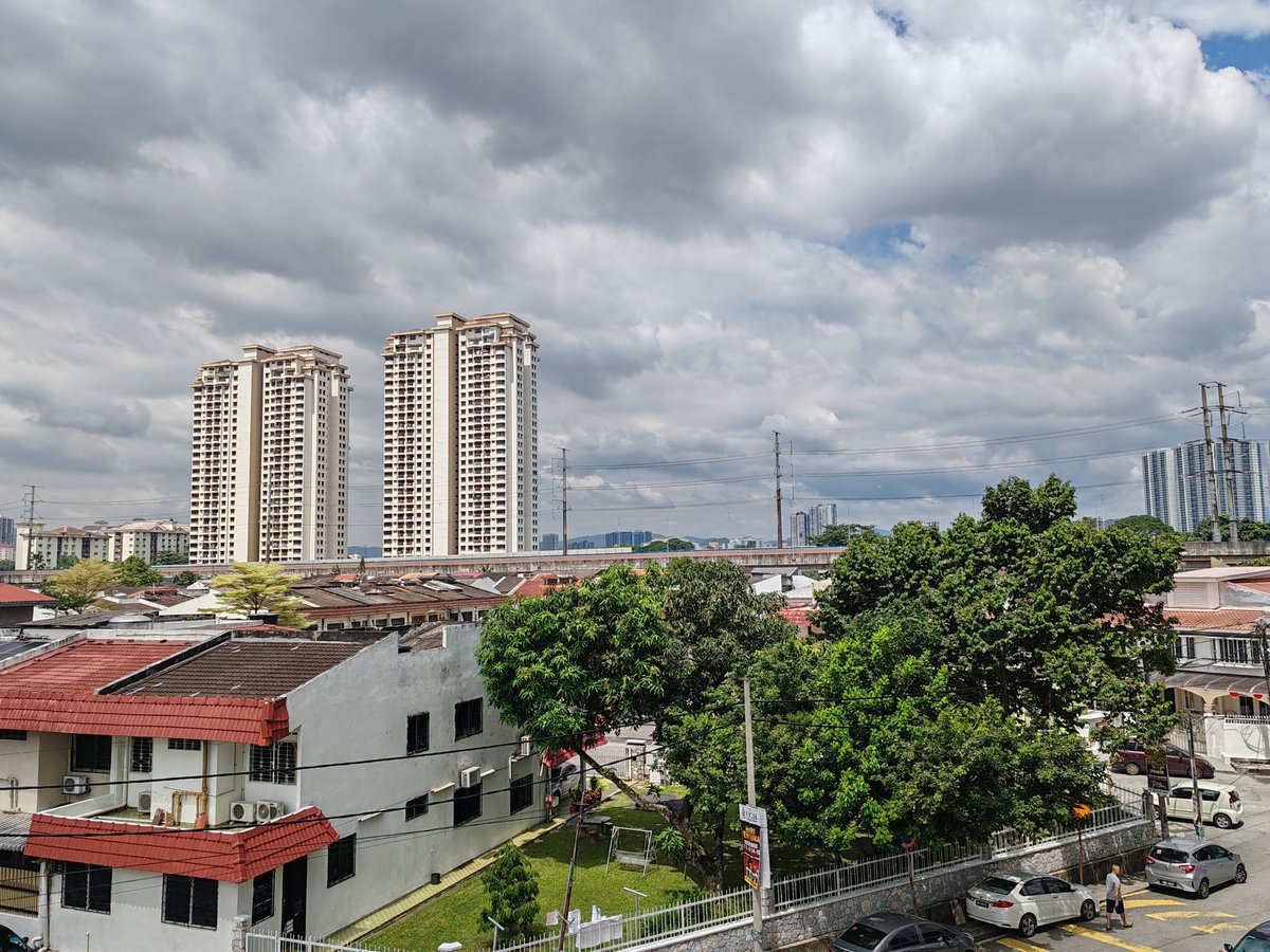 8ShenBoZi's tweet photo. Random photographing ..😎 I like the scenery 😎

#八神博子 #scene #scenery #skyline
#TARUMT #beyondeducation #photochallenge https://t.co/sjaP1E8X70