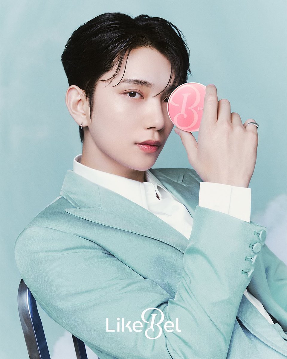 JOSHUAHOING's tweet photo. pose after pose, isn't it great to see me trying to catch your attention? https://t.co/0XZmXjk352