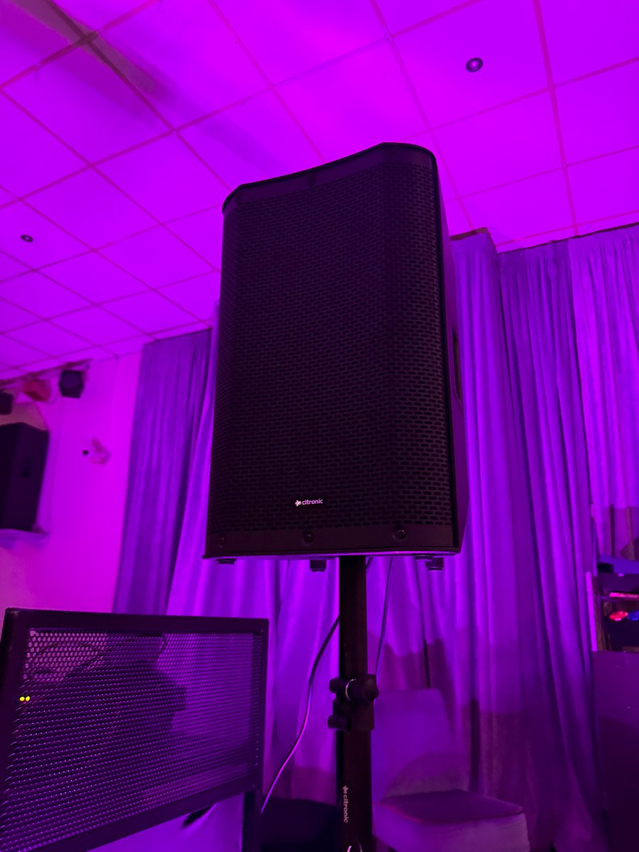 AVSLGroupLtd's tweet image. Looking for that perfect DJ set up? Choose from a large range of #Citronic Speakers, stands, cables, and headphones for the perfect DJ gear! 🎛️🎧 ➡️ avsl.com

#avsl #avslgroup #pioneerdj #dj #events #djequipment #djgear