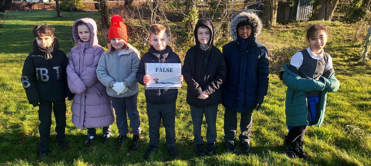 Roots To Fruit Midlands (@rootstofruit202) on Twitter photo 'Living Things & Environments' science topic this half-term, the mighty Y4's @fourdwellingspa have been investigating the life and times of the humble earthworm.
Busting myths & gathering the facts we've discovered that old Wiggly-Woo really is King of the Beasts!
<a href="/MrsM_Court/">Michelle Court</a> 'Living Things & Environments' science topic this half-term, the mighty Y4's @fourdwellingspa have been investigating the life and times of the humble earthworm.
Busting myths & gathering the facts we've discovered that old Wiggly-Woo really is King of the Beasts!
<a href="/MrsM_Court/">Michelle Court</a>