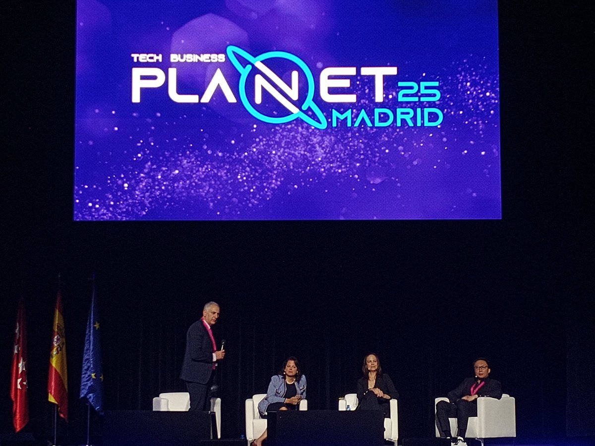 BiotechFashionGirl tweet media