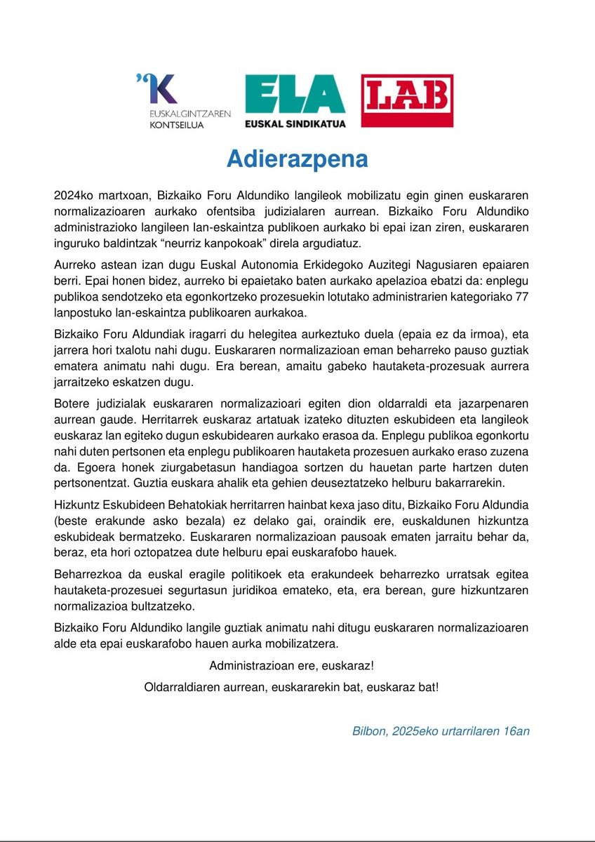 kontseilua's tweet photo. Gaur, ehunka pertsona elkartu gara Bizkaiko Foru Aldundiko 77 langileren egonkortzearen aurkako azken sententzia euskarafoboa salatzeko. Larrialdi linguistiko betean, botere judizialak euskararen normalizazioa oztopatzea du helburu. Ekin diezaiogun indarraldirako jauziari! https://t.co/MJP6c9I55c