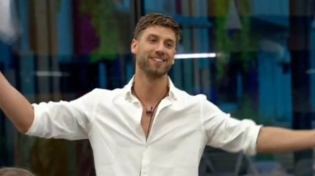 cotyasjennie's tweet photo. Y baila lento flor morada que me recuerdas a mi amadaaaa #GranHermano https://t.co/GL0evCEXk1