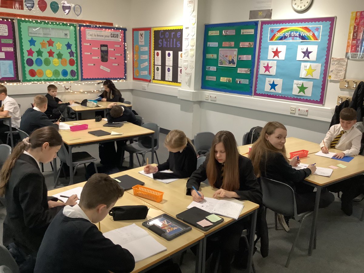 Mrs Ronnay tweet media